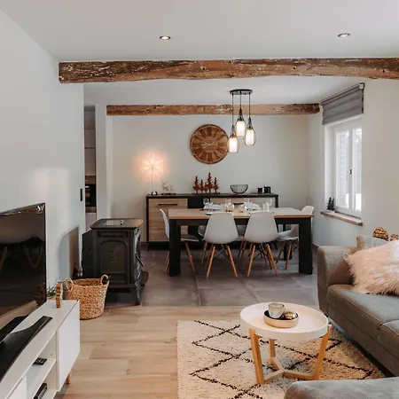 Adurbuy Avec Jacuzzi Villa